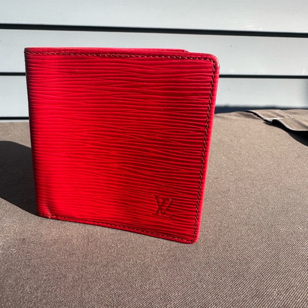 🔴Rare: Louis Vuitton Vibrant Red Leather Wallet
